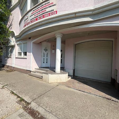 Jobarat Szallashely Szeged Exterior foto